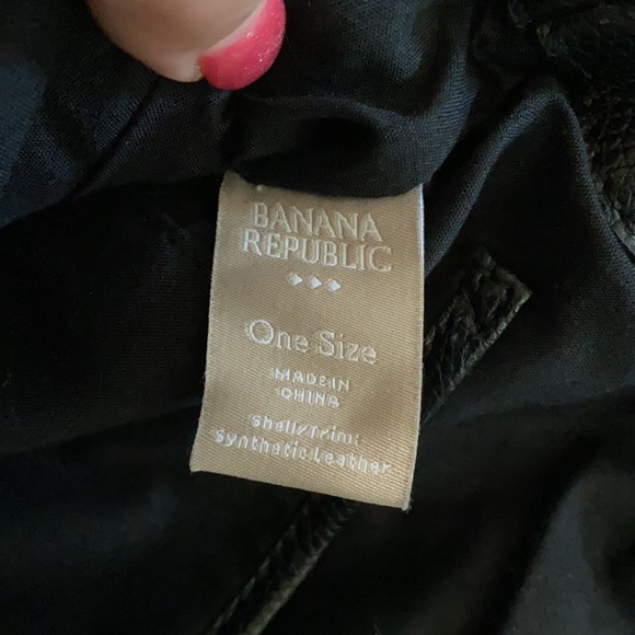 Banana Republic quilted purse with chain - Picture 8 of 11